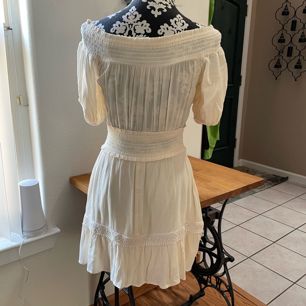 EXPRESS Off-Shoulder Dress size Small - Picture 6 of 8